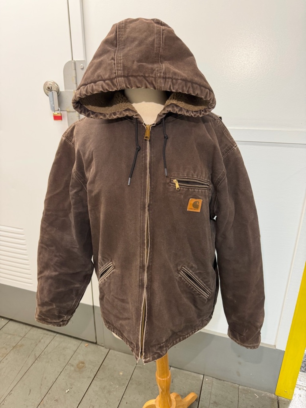 Carhartt Men's Sierra J141 DKB Sherpa Lined Jacket Brown L